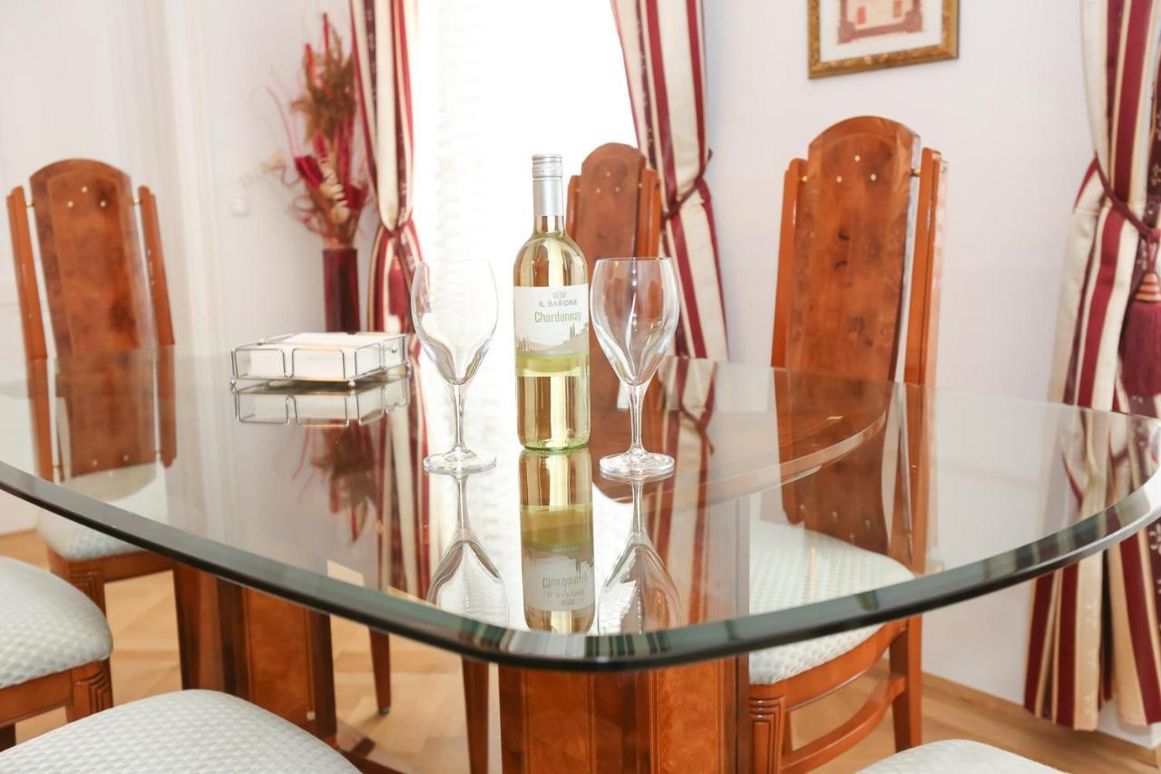 Apartments Opera Виена Екстериор снимка