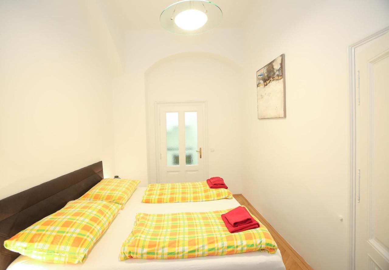 Apartments Opera Виена Екстериор снимка