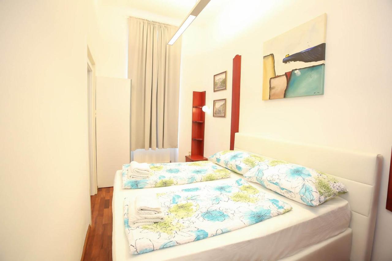 Apartments Opera Виена Екстериор снимка