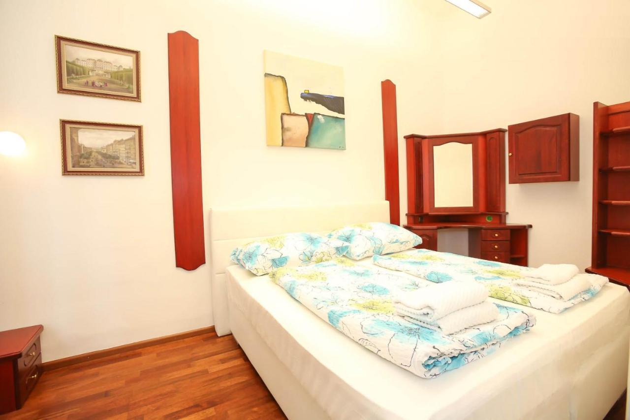 Apartments Opera Виена Екстериор снимка